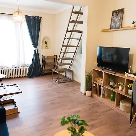 Artistic And Cozy In The Center Of Apartmán Sofie