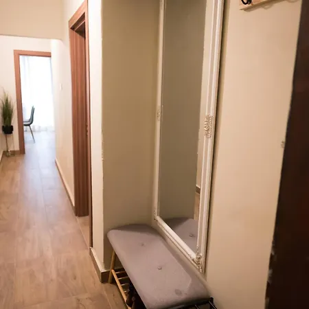 Artistic And Cozy In The Center Of Apartmán Sofie